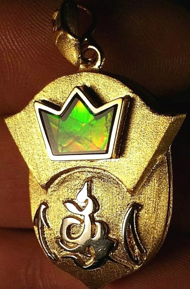 NEW RARE Korite Ammolite Pendant Prayer Box